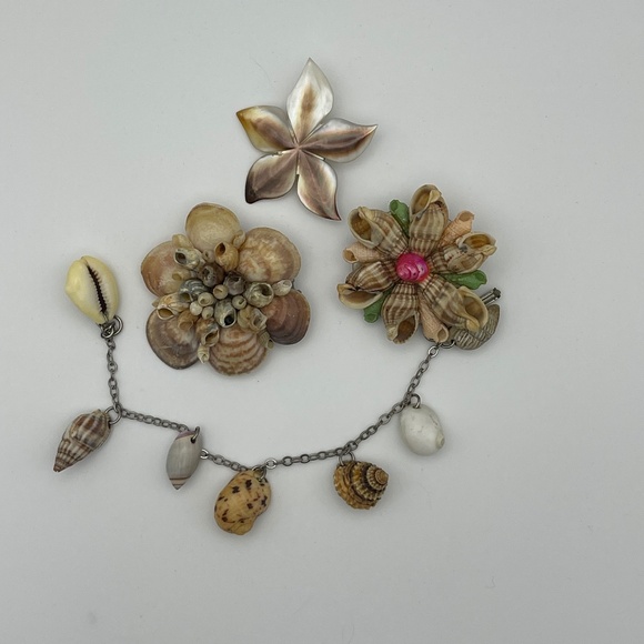 Vintage Real Sea Shell And Mother Of Pearl Jewelry Bracelet Brooches - Picture 1 of 11